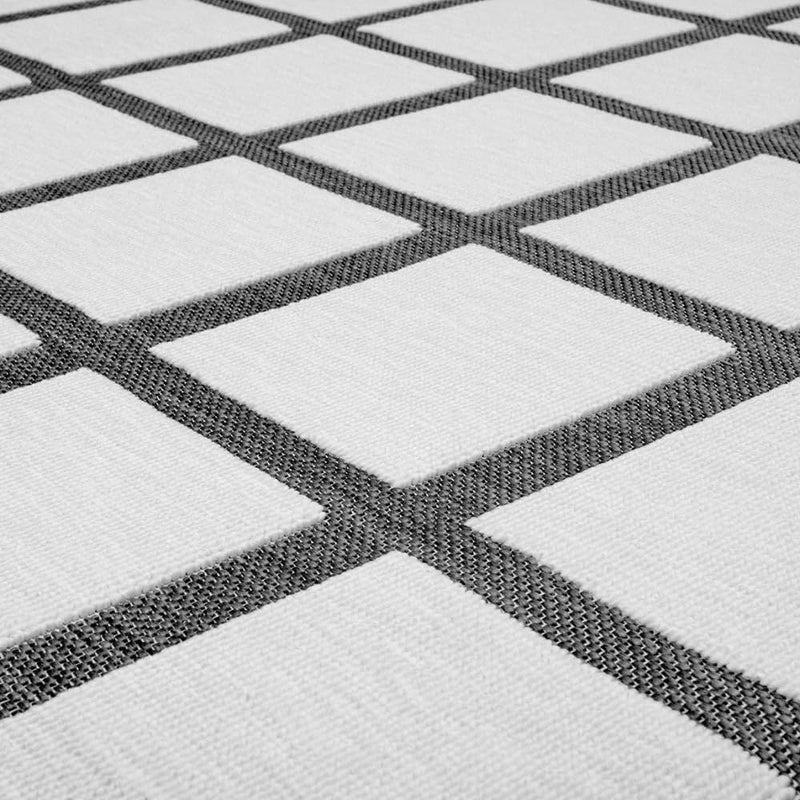 Fatboy Carpretty Grand Checky Carpet Indoor/Outdoor | Easy to clean | UV-resistant | Combined multi-level weaving | Anti-static | 100% Polypropylene | 200 x 302 cm - Black/White - Image 3